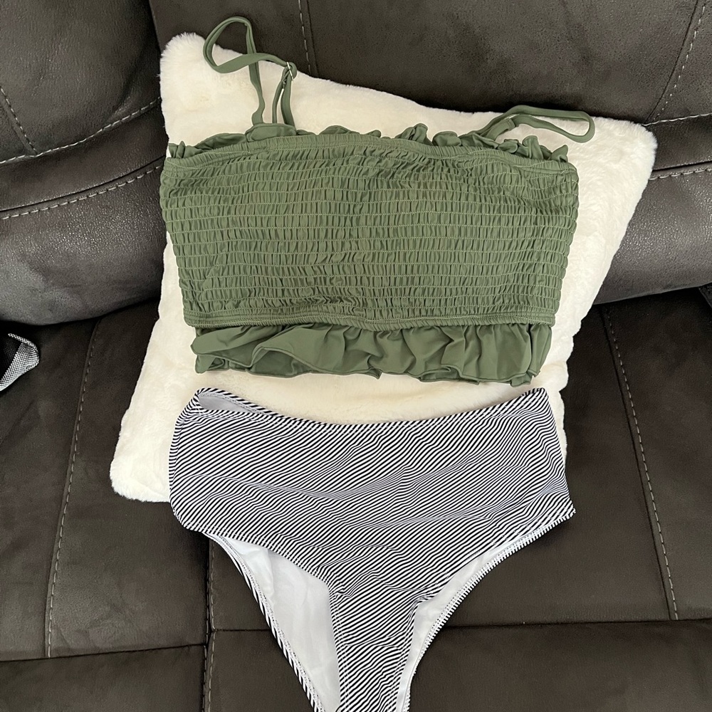 NWT bandeau bikini